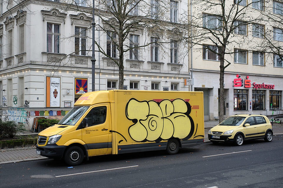 Shades of yellow • Berlin, Germany